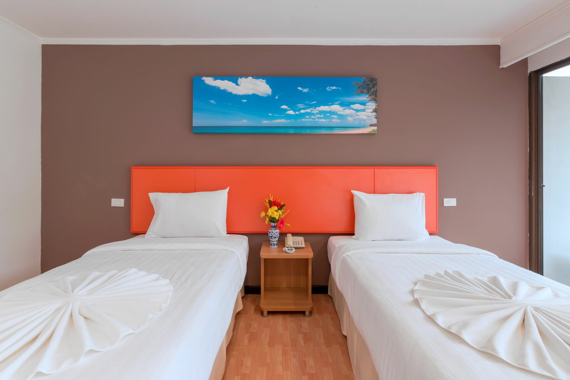 Patong 7Days Premium Hotel Phuket Eksteriør billede