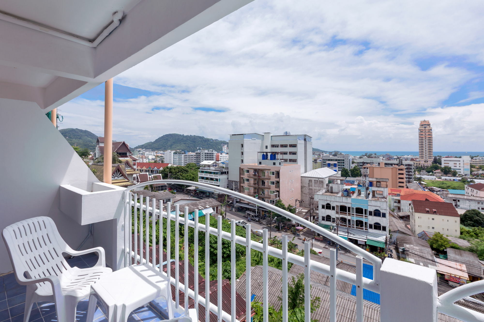 Patong 7Days Premium Hotel Phuket Eksteriør billede