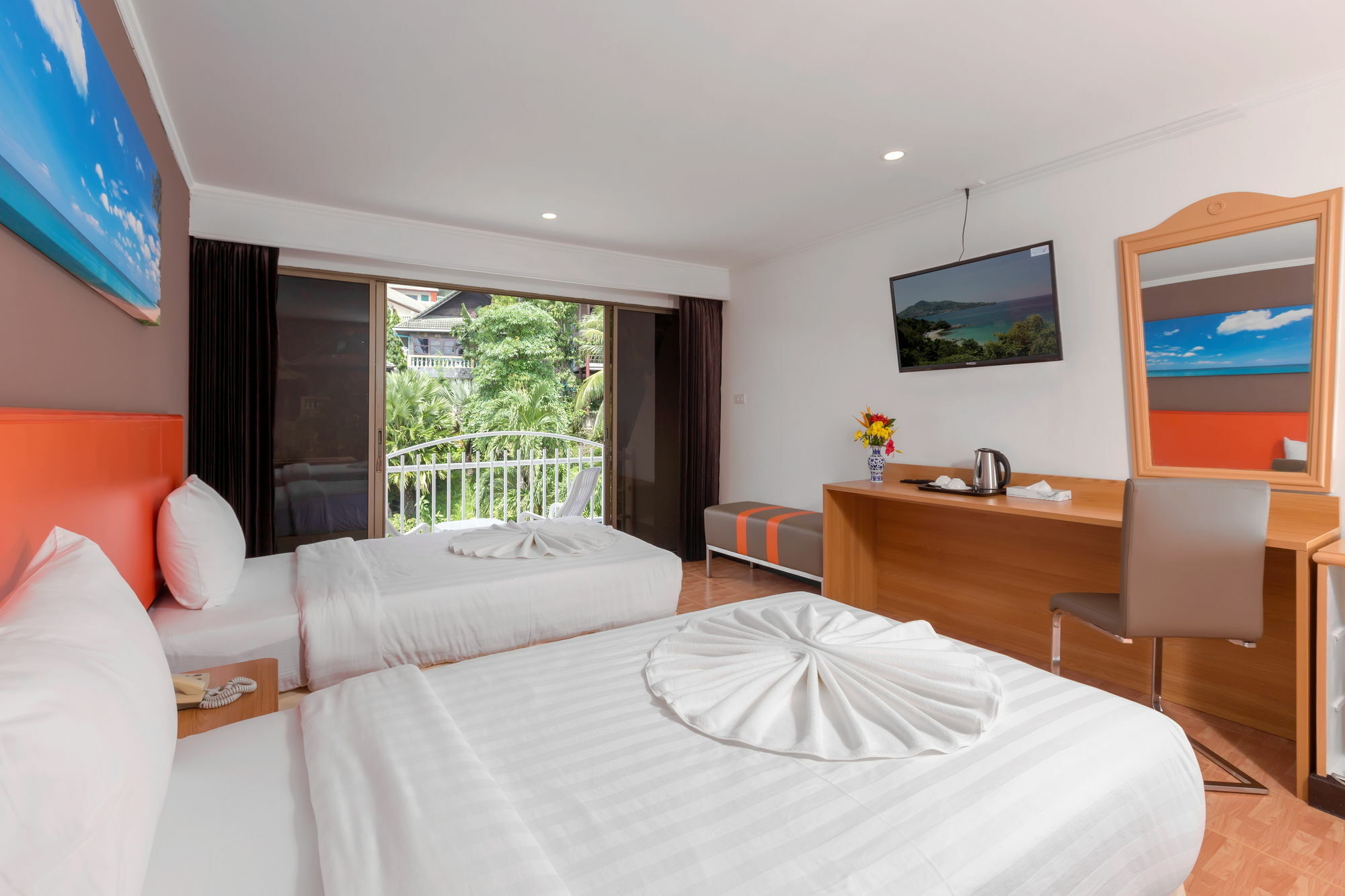 Patong 7Days Premium Hotel Phuket Eksteriør billede