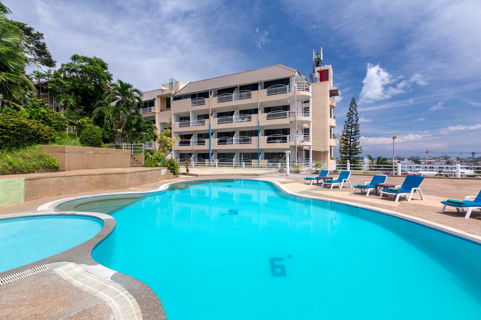 Patong 7Days Premium Hotel Phuket Eksteriør billede