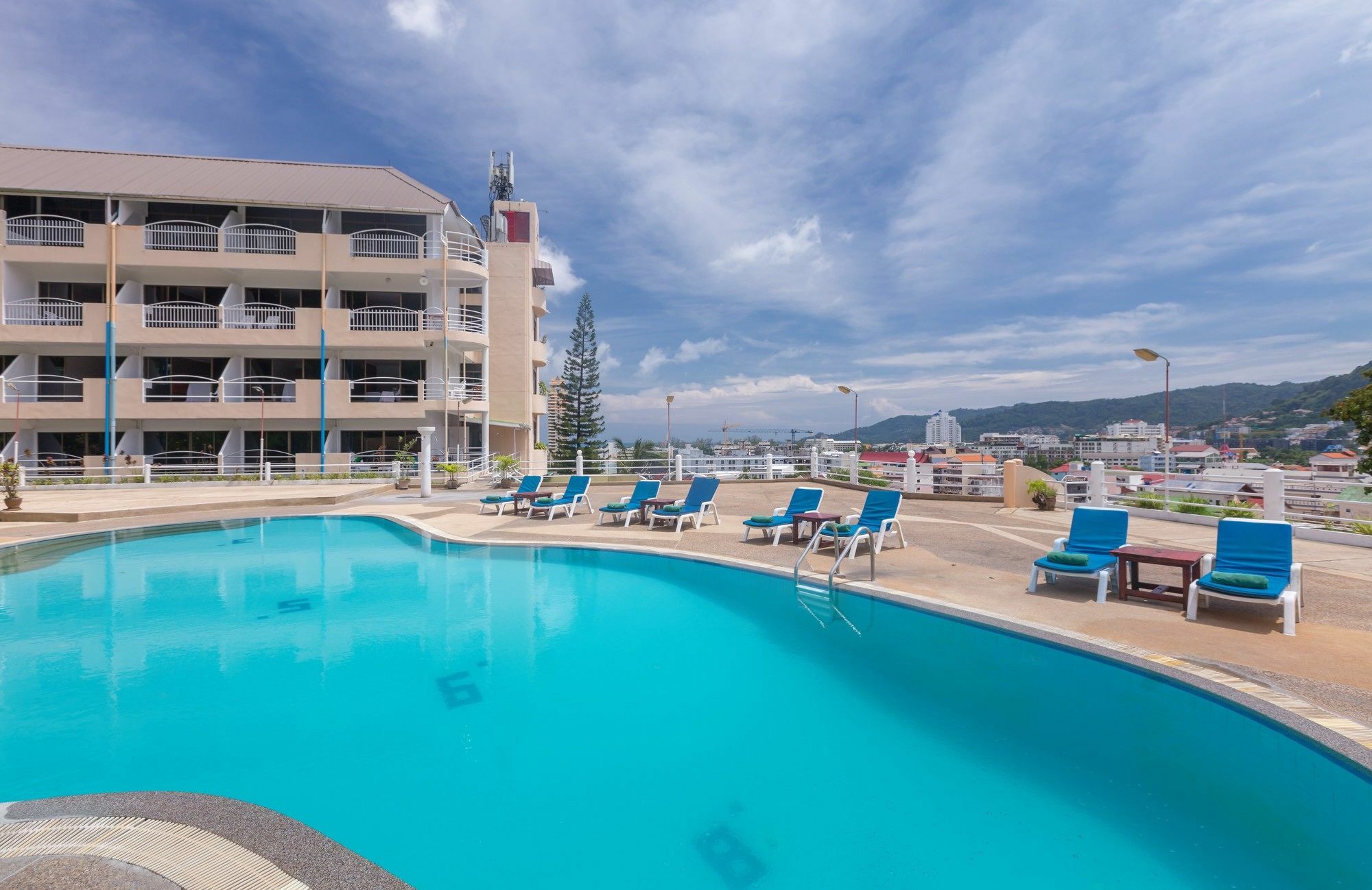 Patong 7Days Premium Hotel Phuket Eksteriør billede